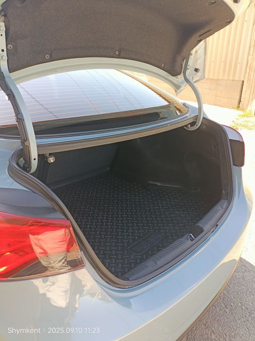 Hyundai Elantra  2015