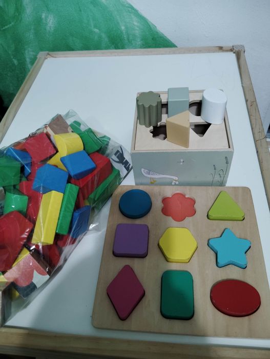 Vând jucari interactive