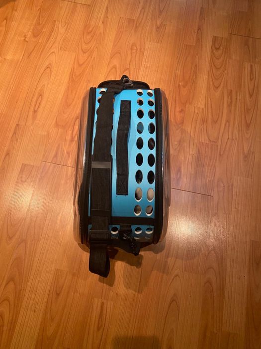 Genta de transport pentru pisici