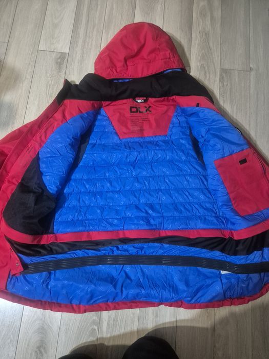 Страхотно Ски/сноуборд яке DLX 20000 мм воден стълб. Размер М.