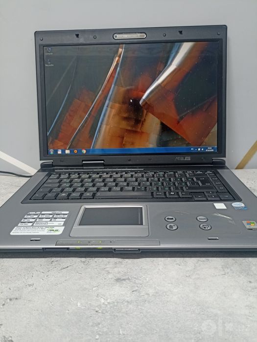 ASUS noutbuk yaxshi