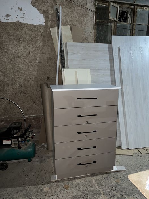 Komod  Kamod Chester Boyi 110 uzunligi 80 chuqurligi 45