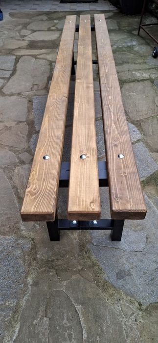 Пейка икономичен вариант без облегалка.