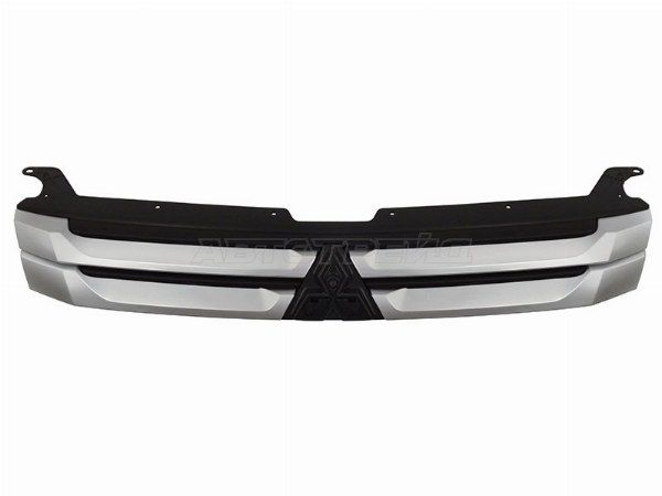 Решетка радиатора  Mitsubishi Outlander