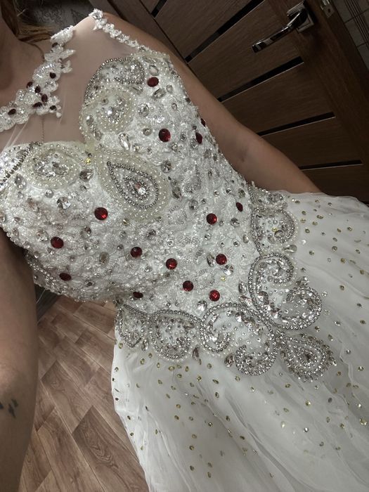 Платье свадебное