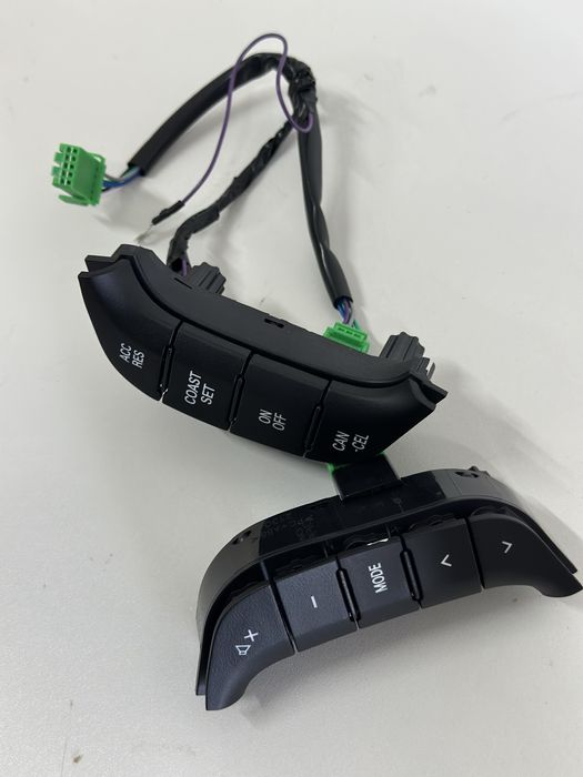 Фары передние Паджеро 4