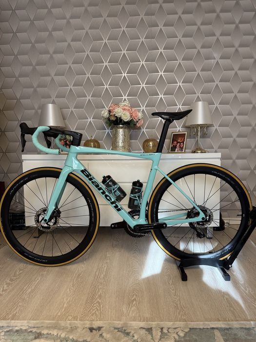 Cursiera Bianchi Specialissima di2 2025 Dura Ace 12V