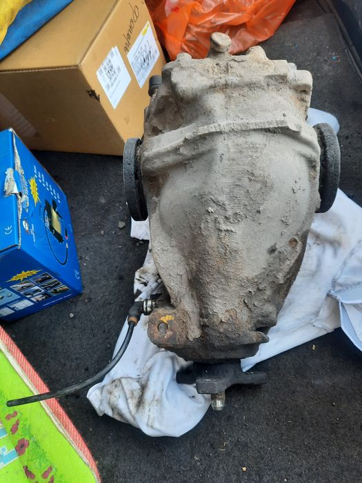 Мерс 124 РЕДУКТОР 3.27