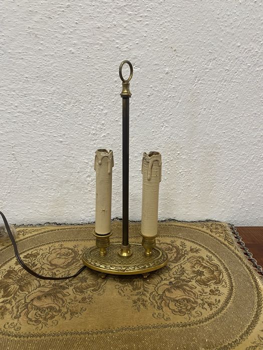 Стара френска лампа от масивен месинг