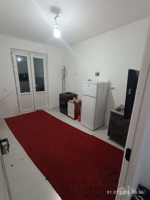 Musaffo maskanda 2 xonali kvatira sotiladi