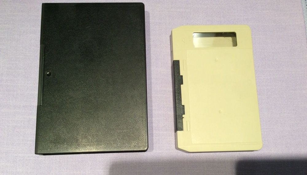 кино - видео - касета - с размери 13,5 см /  22 см  / 3 см