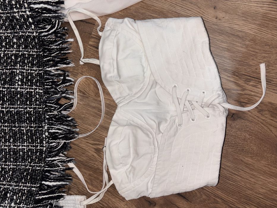 Кроп топы Топики белые  Корсеты Блузки