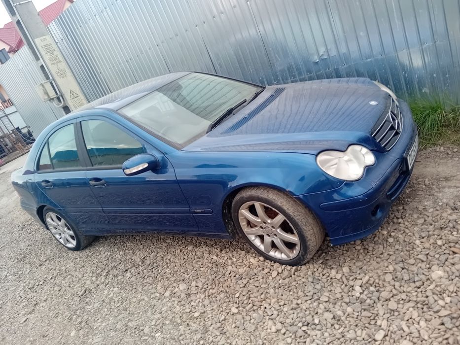 Capota bara fata Mercedes 2.2