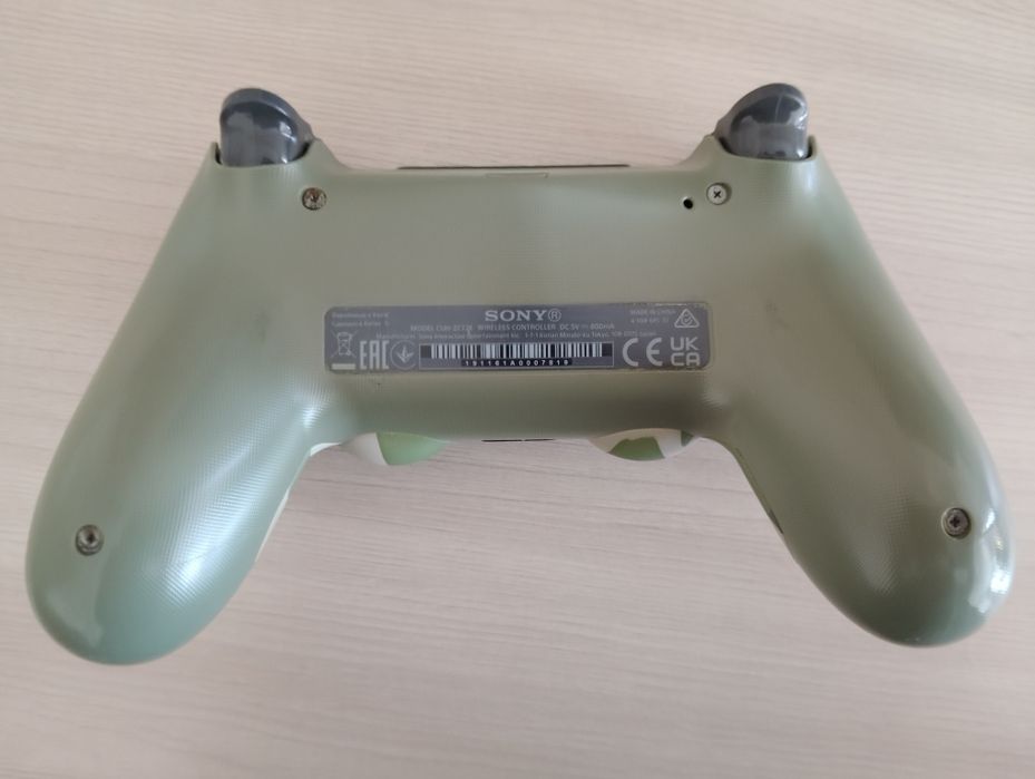 Продам геймпад Dualshock 4