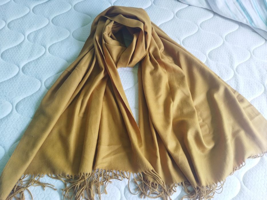 Дамски шалове зимни и летни