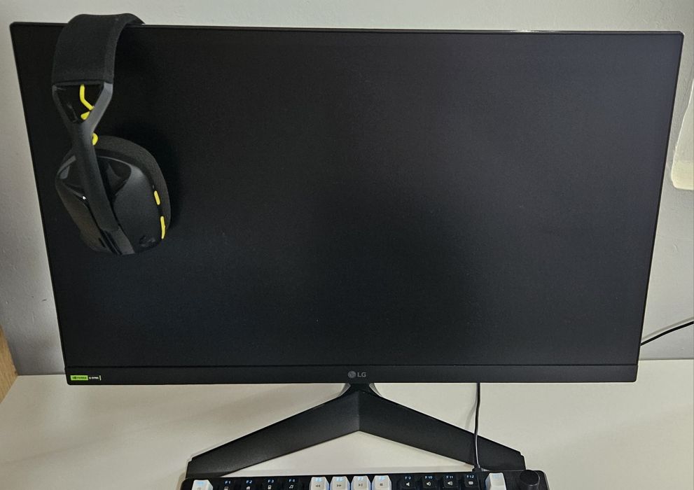 Setup gaming pc,monitor,tastatura,casti