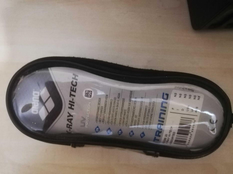 Продам очки для плавания