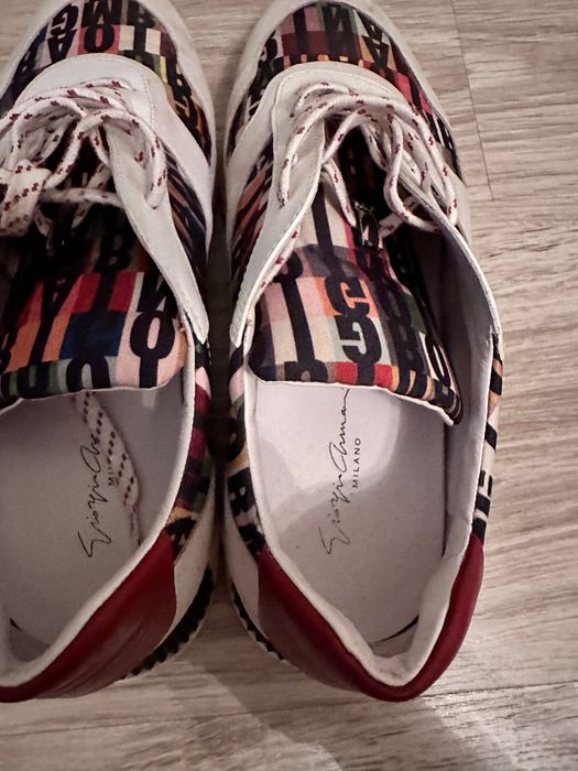 Сникърси  Giorgio Armani