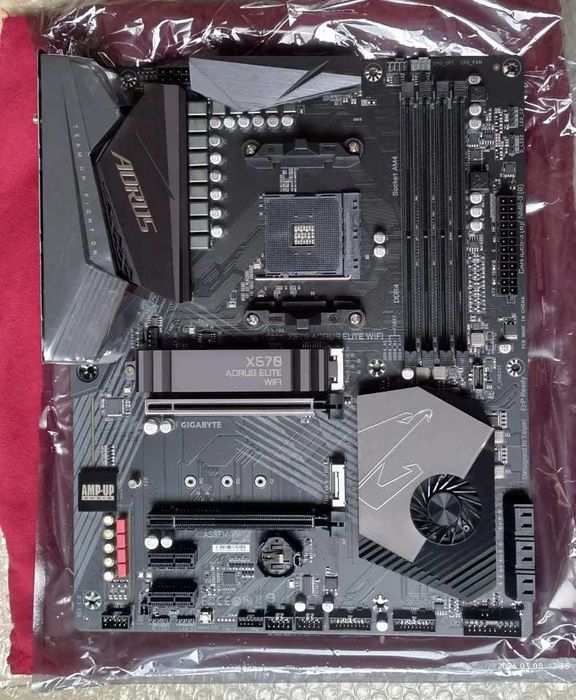 drona componente diverse Aorus x570 elite foto video editare youtube generare AI sau proiecte arhittectura