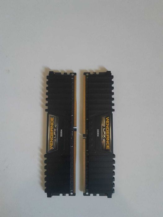 Corsair LPX 32gb DDR4