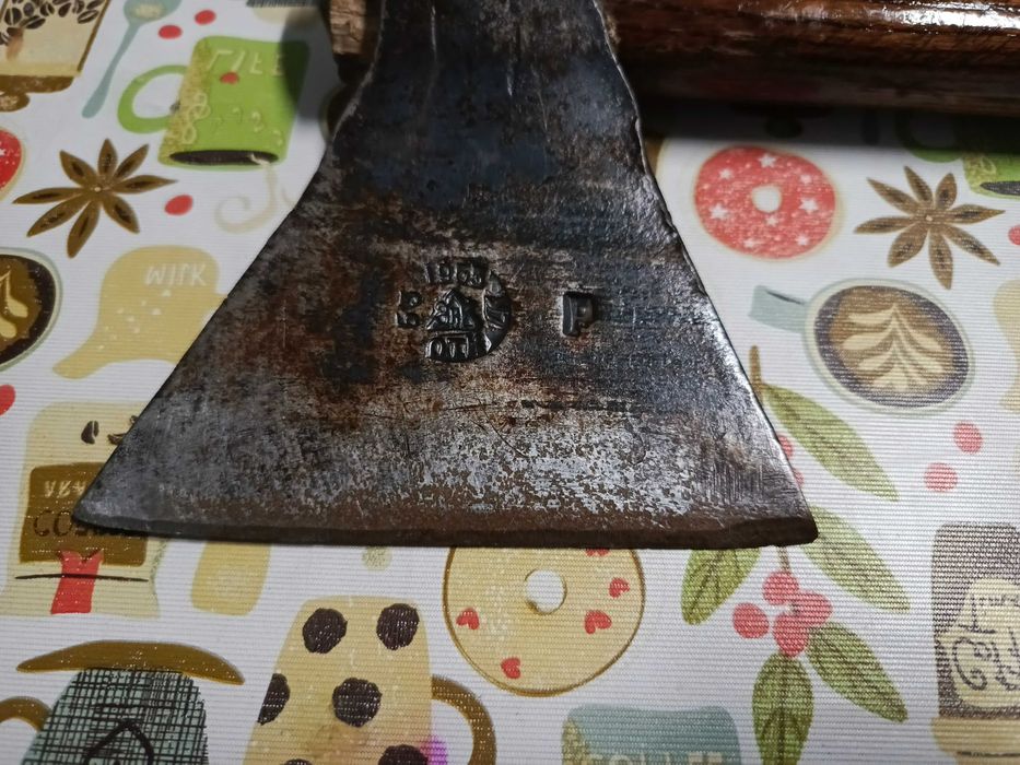 Коллекционный топор ЗИК 1965 года – инструментальная сталь, редкость!