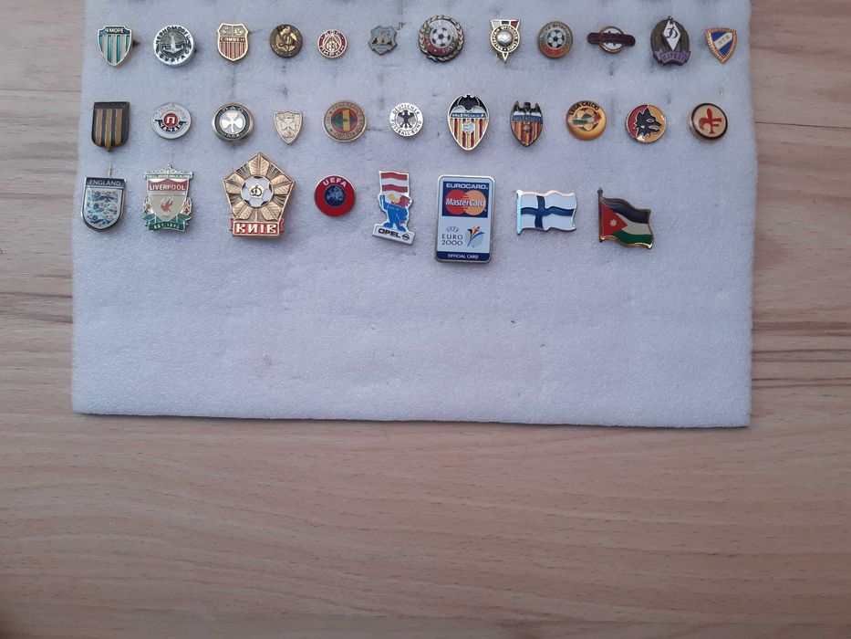 Колекционерски футболни значки