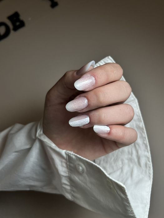 Unghii cu gel/semipermanente