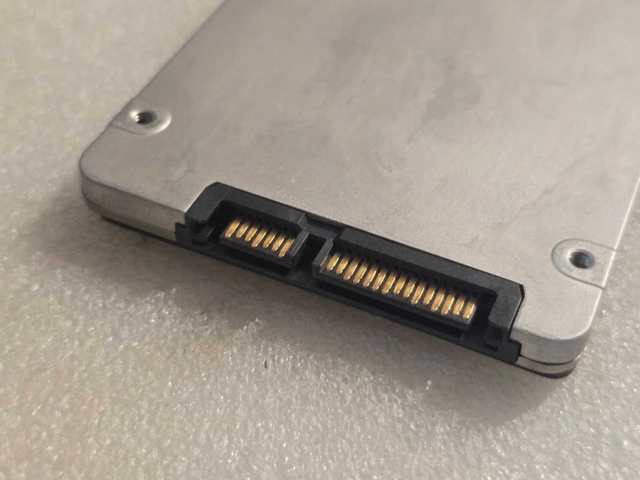 Solid-State Drive (SSD) Intel 520 180GB SATA 3 Model SSDSC2CW180A3