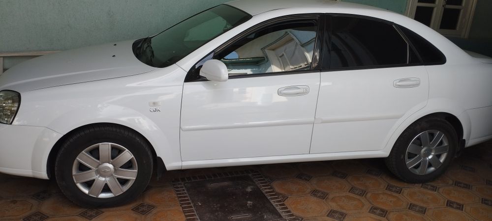 Lacetti sotiladi yoki arenda vikupga beriladi.