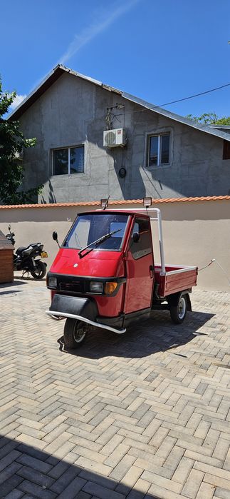 Vând Piaaggio Ape pentru afaceri de succes