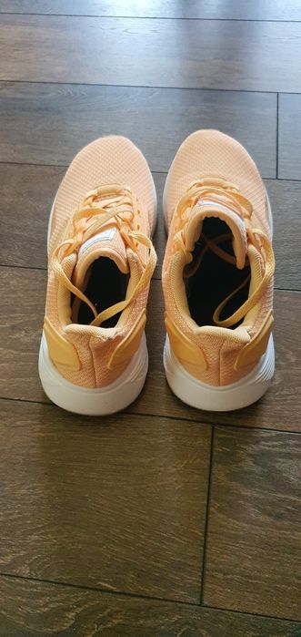 Дамски маратонки adidas cloudfoam