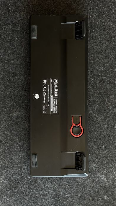 Glorious GMMK TKL (ISO) механична клавиатура – червени суичове, японски keycaps