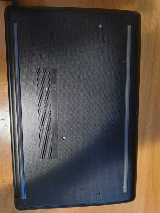 Laptop HP .Intel i5 8th gen . 240GB SSD . Nvidia 130mx 4GB . 8GB DDR4.