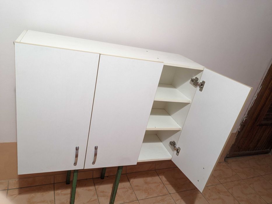 Навесной кухонный шкаф (95х32х67).