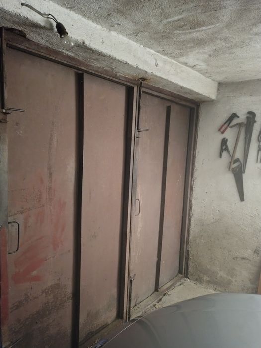 Метална гаражна врата 4.80/2.10