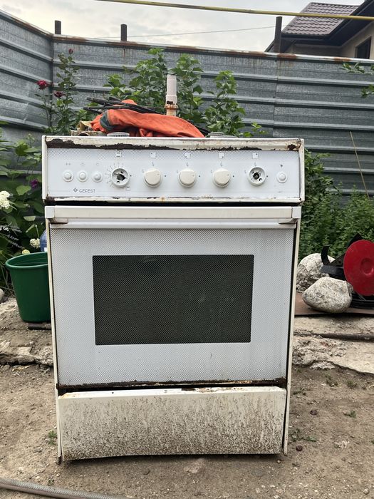 Продам газ плиту