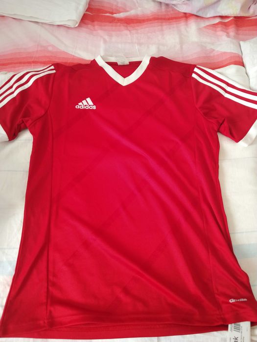 Tricouri marci diverse