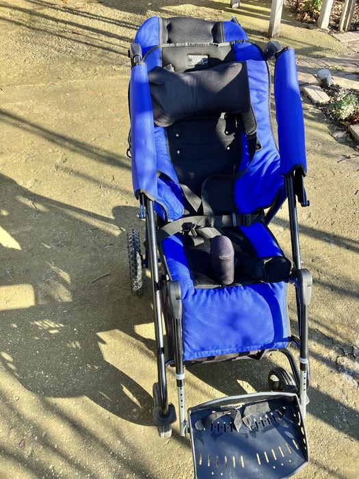 Cărucior pentru copii cu dizabilităţi ULISES A2