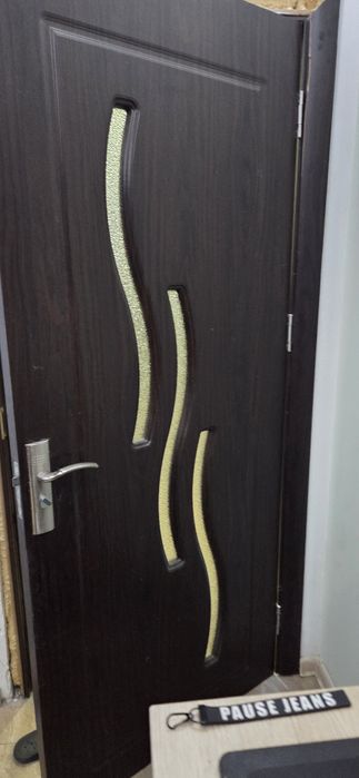 Итрериорни врати