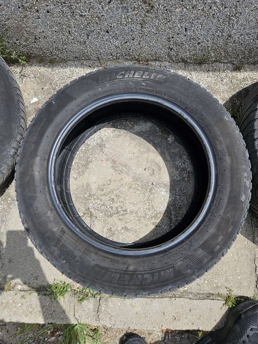 Michelin Cross Climate2 215 60 17 всесезонни гуми