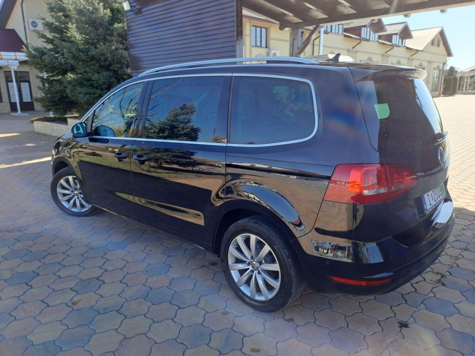 Volkswagen Sharan 2.0 TDI DSG BMT Highline 7 Locuri Panorama Xenon