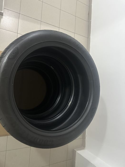 255/45 R21 Godyear Eagle F1