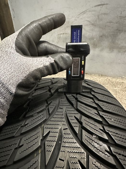 Гума 215/55/16 NOKIAN Winter WR Snow