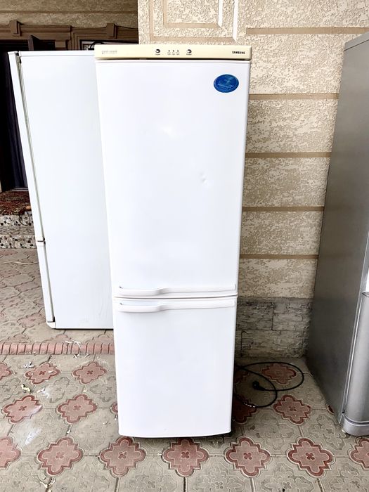 Продам холодильник Самсунг рабочая 100%