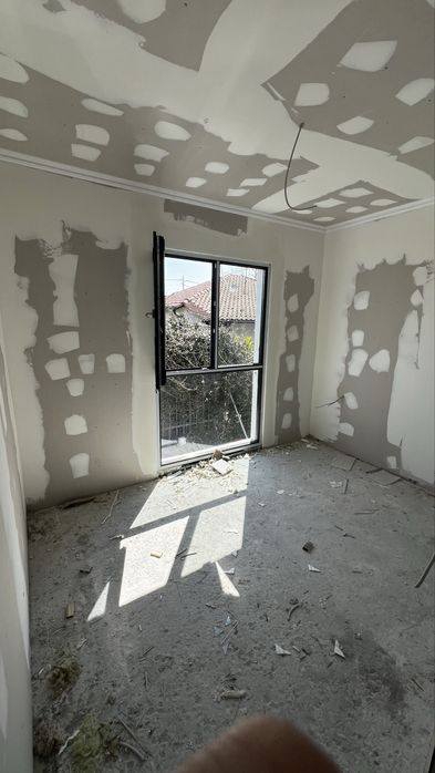 Комплекс от къщи на метри от плажа Брацаки