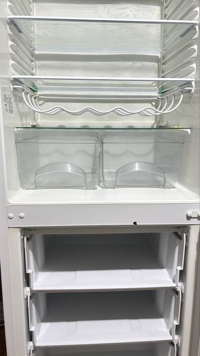 Продам холодильник Атлант