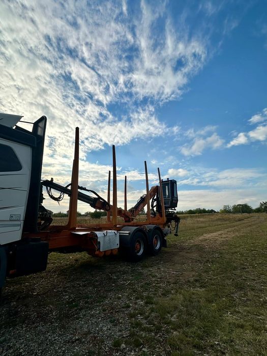 Volvo FH 16 cu macara forestiera