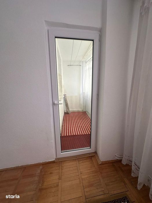 De vanzare apartament cu 4 camere,2 bai și 2 balcoane,etaj intermediar