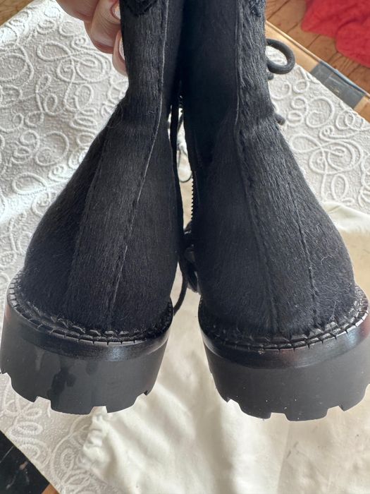 Vance боти от пони