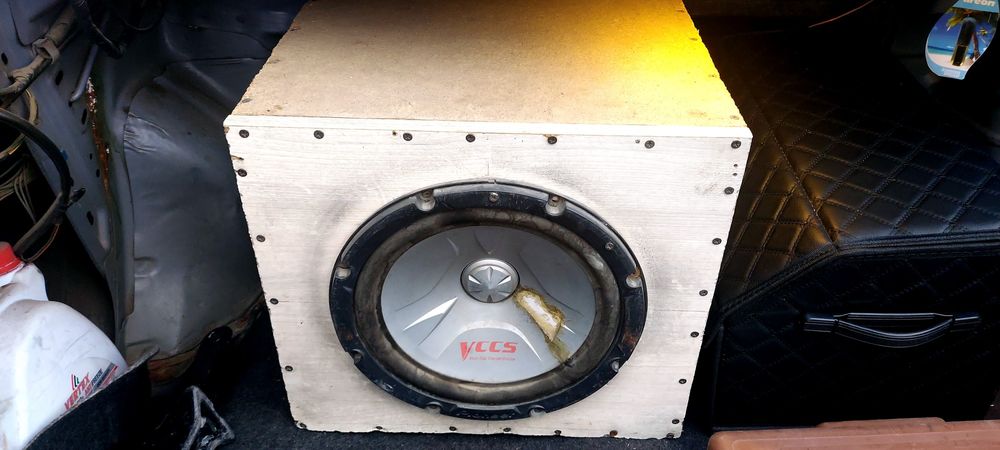 Сабвуфер с коробом